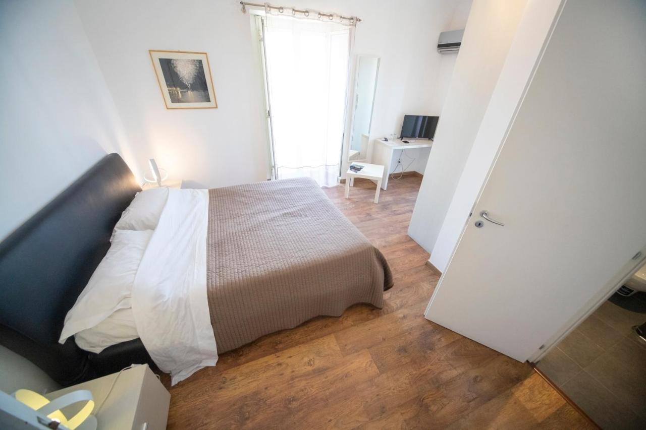 Zurria Rooms 卡塔尼亚 外观 照片